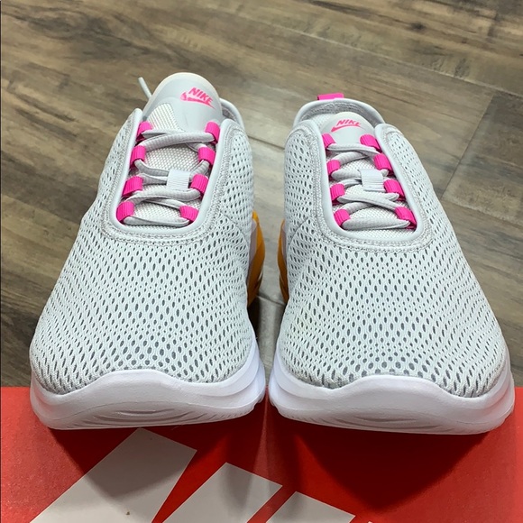 NIKE WMNS AIR MAX MOTION 2 pure platinum/laser - Picture 12 of 16